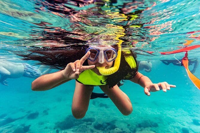Reef Exploration with Snorkeling in Los Cóbanos