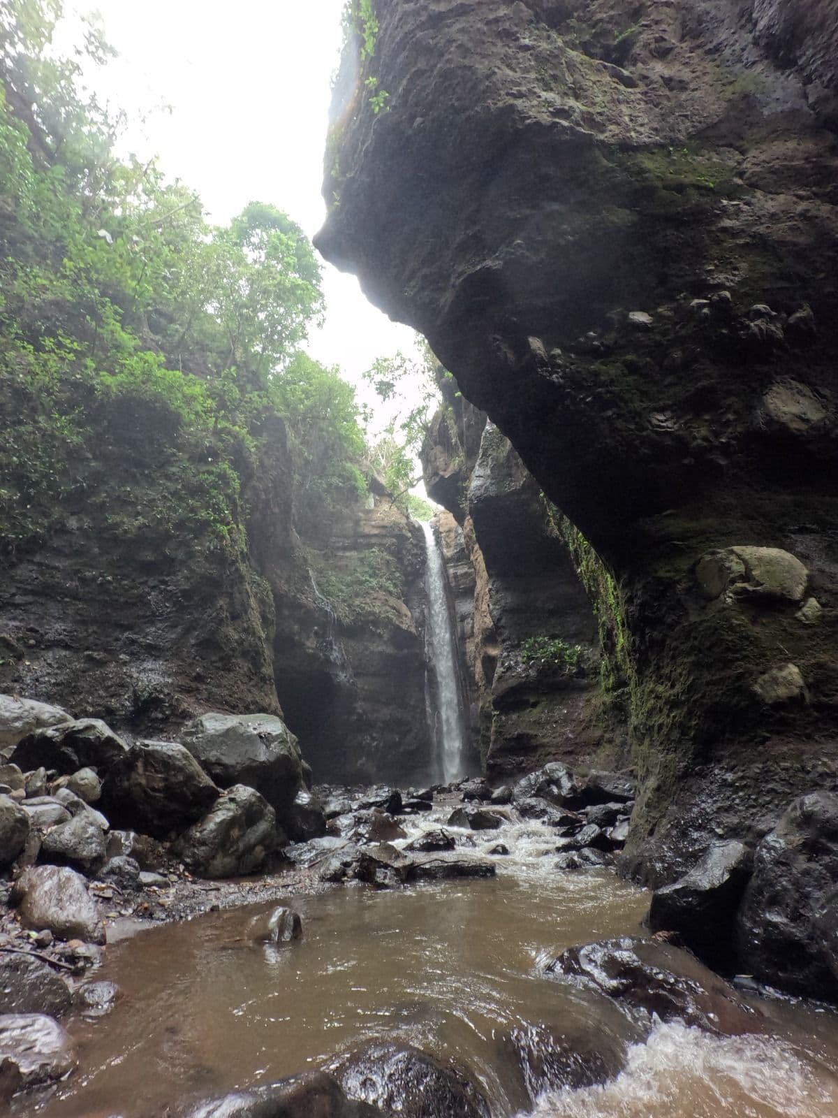 Hike to La Golondrinera and El Caracol Waterfalls