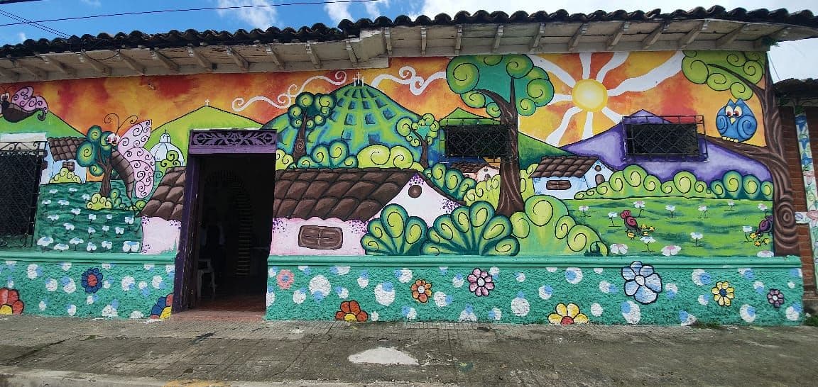 Coffee, Art, and Tradition Experience on the Route of the Flowers